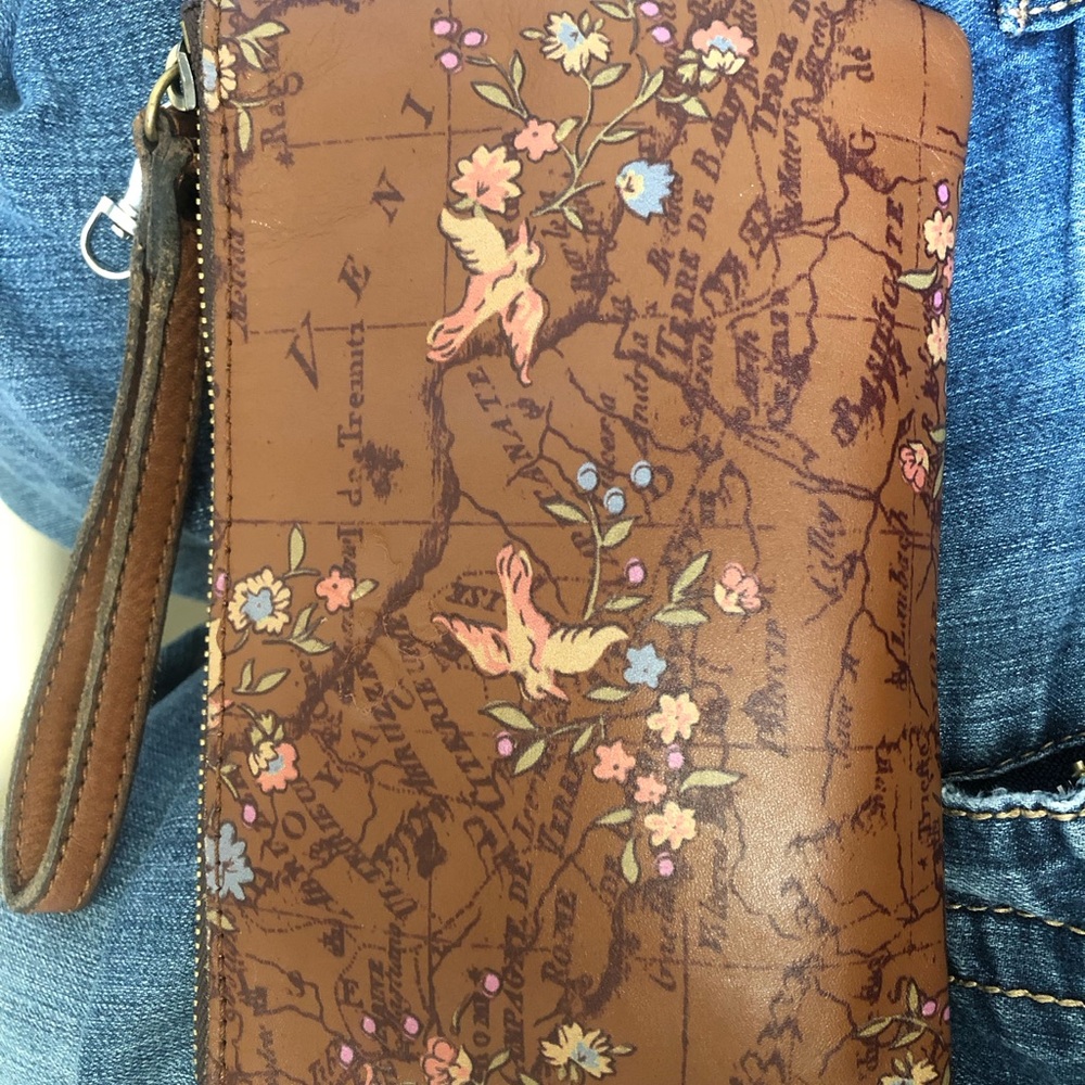 Patricia Nash Brown Floral Map Wristlet Wallet - Elegant Women's Clutch